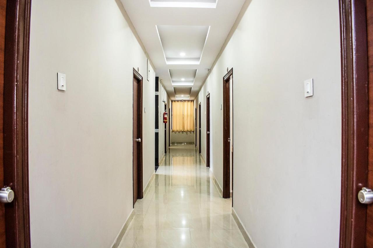 Hôtel Fabexpress Sri Lakshmi Deluxe Sivarampalli à Haïdarabad Extérieur photo