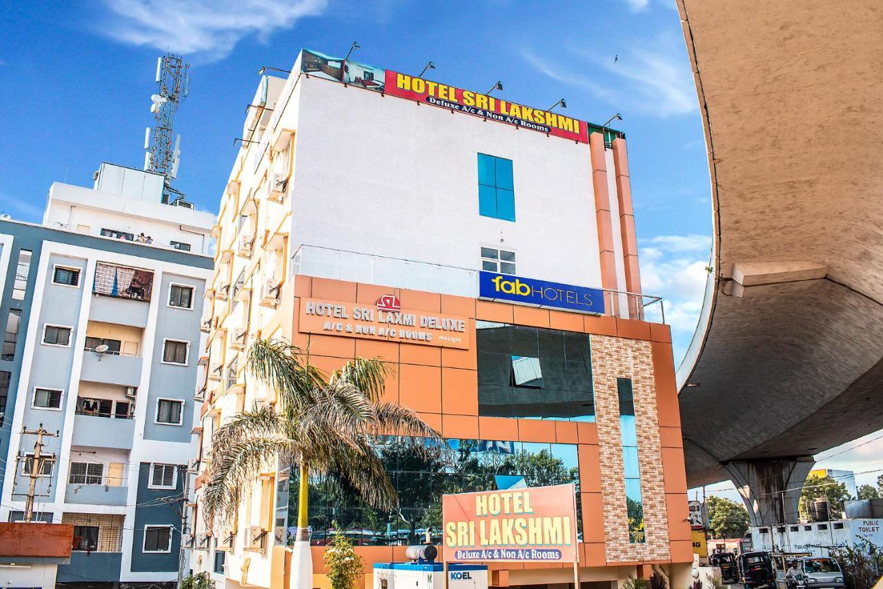 Hôtel Fabexpress Sri Lakshmi Deluxe Sivarampalli à Haïdarabad Extérieur photo